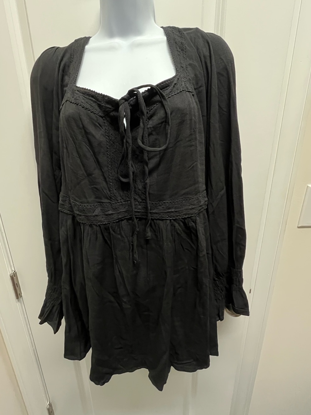 NWT Torrid 3X Black Lace Trim Babydoll Slub Top Tie Front 22-24